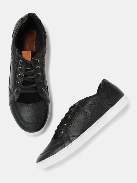 

Roadster Men Black Sneakers