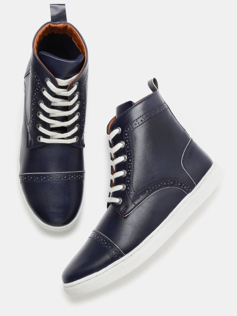 

Roadster Men Navy Solid High-Tops Sneakers, Navy blue
