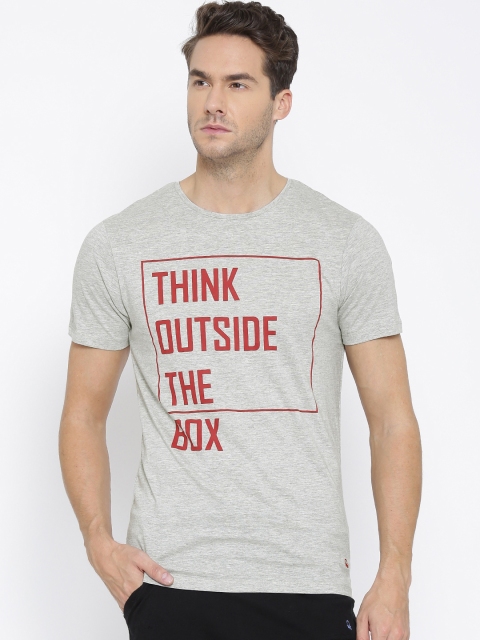 

Undercolors of Benetton Men Grey Melange Printed Round Neck T-shirt