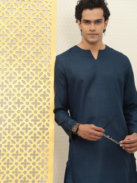 

Ode by House of Pataudi Men Navy Blue Rozana Kurta With Side Pocket