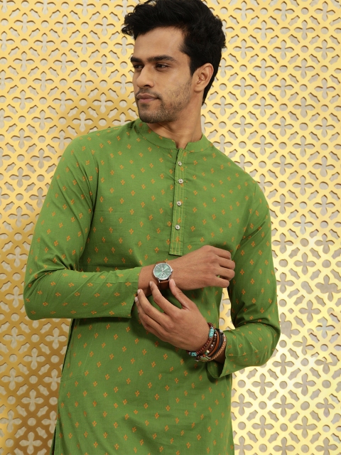 

Ode by House of Pataudi Men Green & Yellow Ethnic Motifs Printed Rozana Kurta