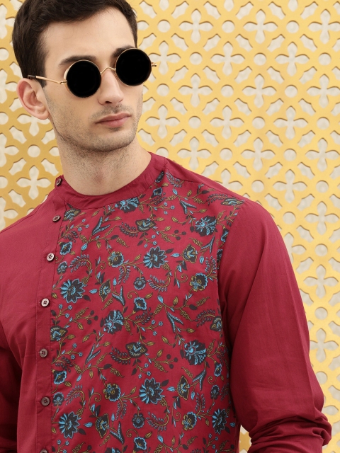 

Ode by House of Pataudi Men Magenta & Blue Floral Printed Rozana Kurta