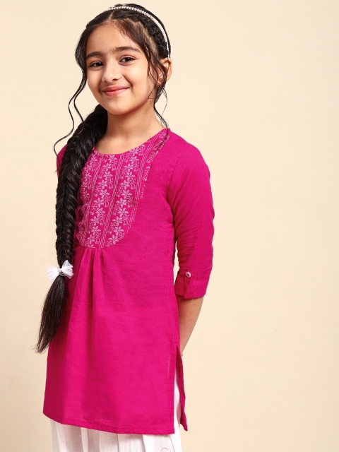 

House of Pataudi Girls Fuchsia Pure Cotton Yoke Design Thread Work Kurta