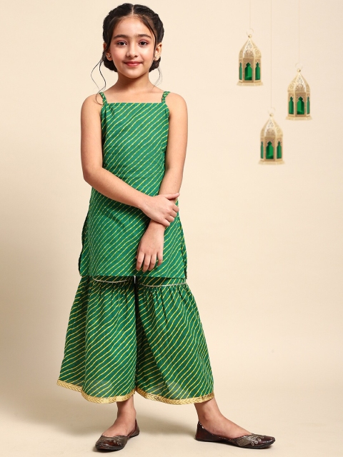 

House of Pataudi Girls & Gold-Toned Green Leheriya Pure Cotton Kurta with Sharara