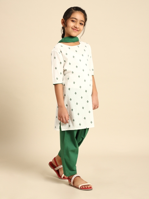 

House of Pataudi Girls Green Printed Regular Pure Cotton Kurti with Patiala & With Dupatta