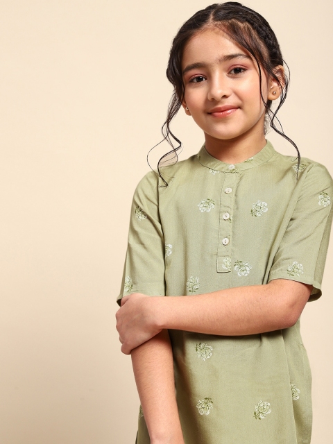 

House of Pataudi Girls Green Pure Cotton Floral Embroidered Kurta