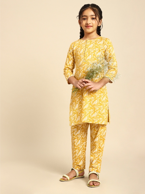 

House of Pataudi Girls Yellow & White Ethnic Motifs Printed Regular Kurta with Salwar