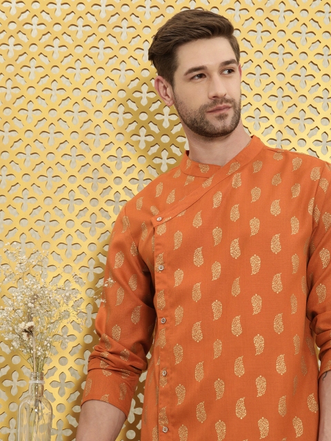 

Ode by House of Pataudi Men Orange Ethnic Motifs Printed Kurta
