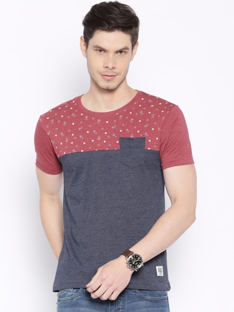

Flying Machine Men Navy & Red Colourblocked Printed T-shirt, Navy blue