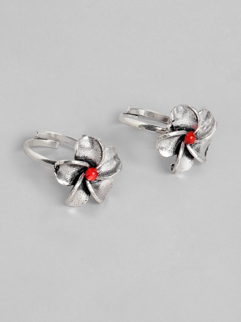 

FIROZA Set of 2 Silver-Toned & Red Oxidised Studded Flower Shaped Adjustable Toe Rings