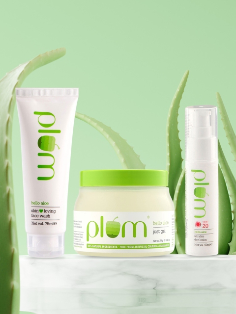 

Plum Happy Sun Days with Aloe Vera Skin Care Gift Set 450g, White