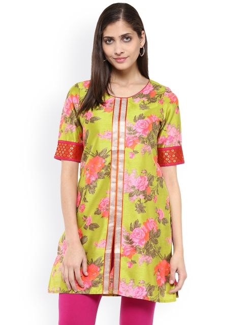 

Fusion Beats Women Green Floral Printed Straight Kurta