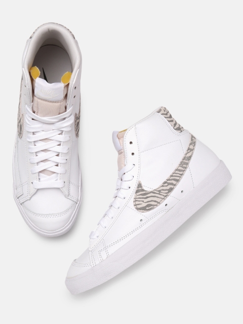 

Nike Women White Printed BLAZER MID '77 SE Mid-Top Sneakers