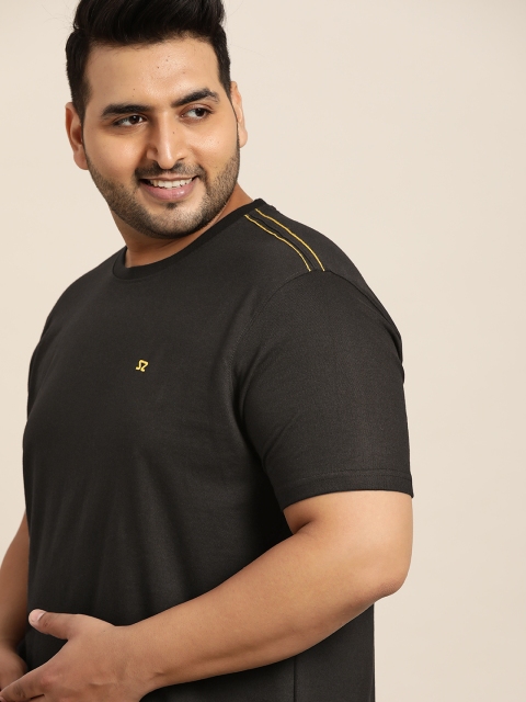

Sztori Men Plus Size Black Solid T-Shirt