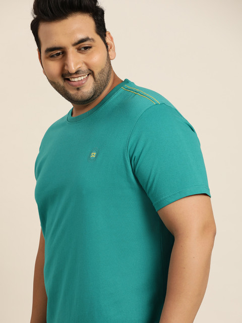 

Sztori Men Plus Size Green Solid T-shirt