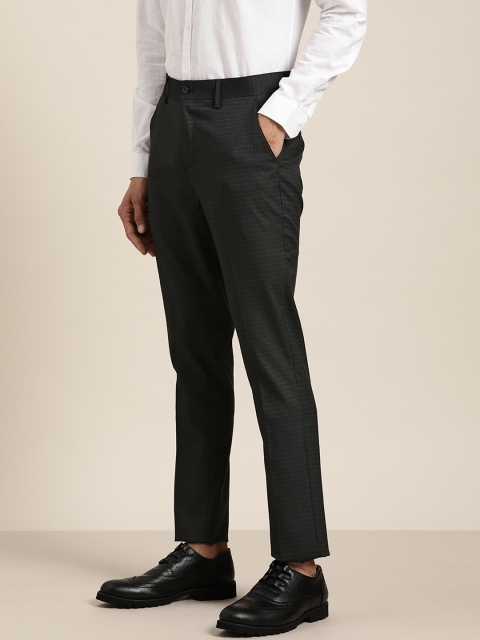 

INVICTUS Men Black Checked Slim Fit Formal Trousers