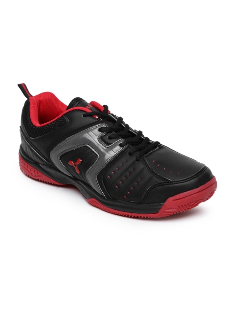 

Spinn Men Black Training Shoes