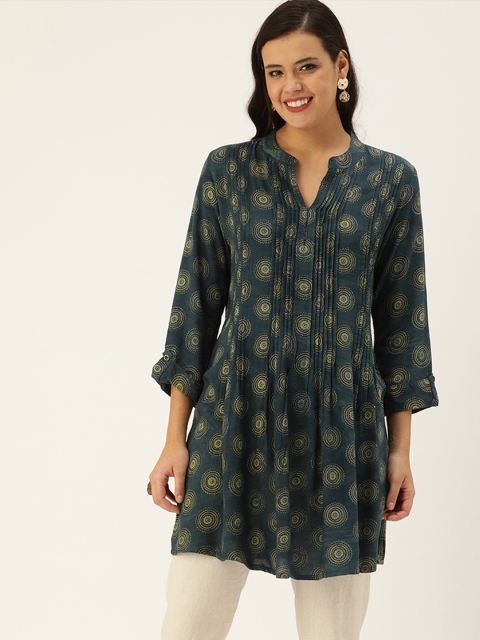 

AMUKTI Women Teal Blue Ethnic Motifs Printed Kurta