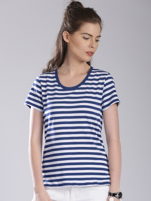 

Levi's Blue & White Striped Top