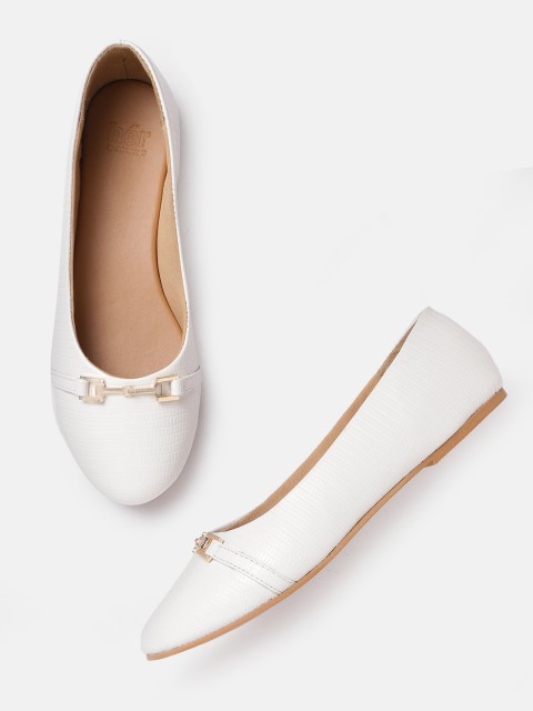 

her by invictus Women White Reptile Textured Ballerinas