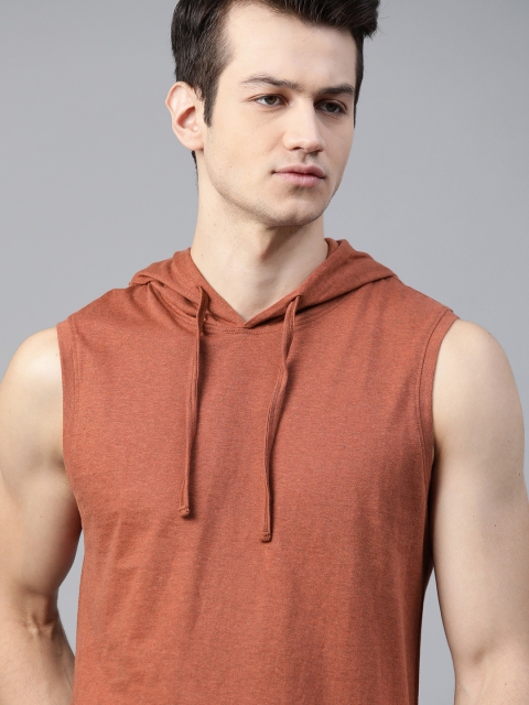

Roadster Men Rust Brown Solid Hooded Cotton T-shirt