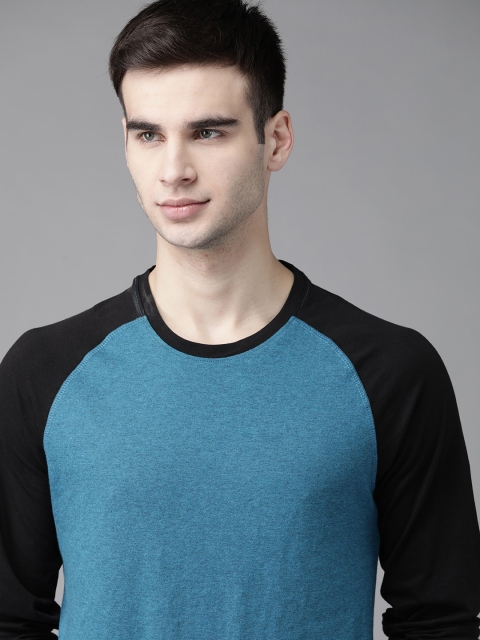 

Roadster Men Blue & Black Solid Pure Cotton T-shirt