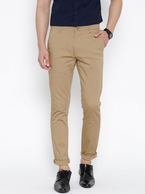 

HIGHLANDER Men Beige Printed Slim Fit