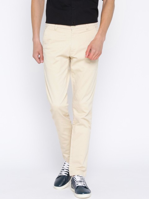 

HIGHLANDER Men Beige Chino Trousers