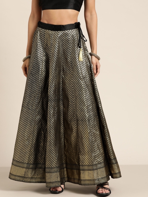 

Shae by SASSAFRAS Women Black & Golden Foil Chevron Printed Ethnic Flared Maxi Skirt