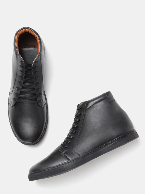 

Roadster Men Black Solid Mid-Top Sneakers