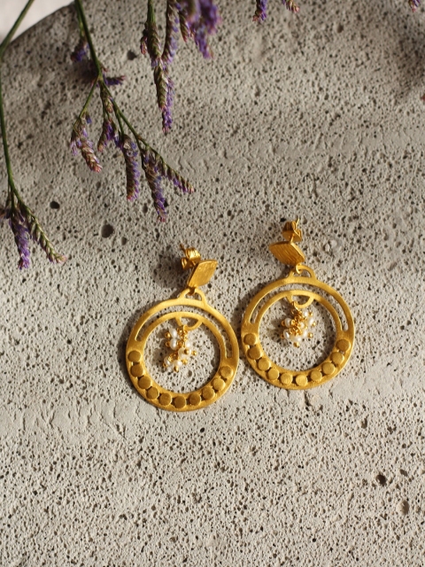 

Amaltaas White Contemporary Studs Earrings