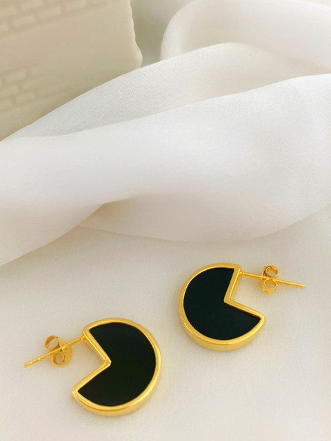 

Amaltaas Black & Gold-Toned Contemporary Studs Earrings