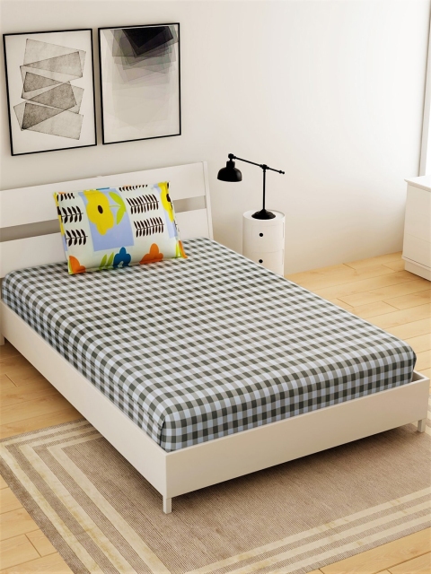

Salona Bichona Black & White Geometric 144 TC Single Bedsheet with 1 Pillow Covers