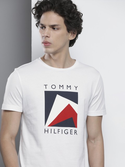

Tommy Hilfiger Men White Navy Blue Printed Organic Cotton T-shirt
