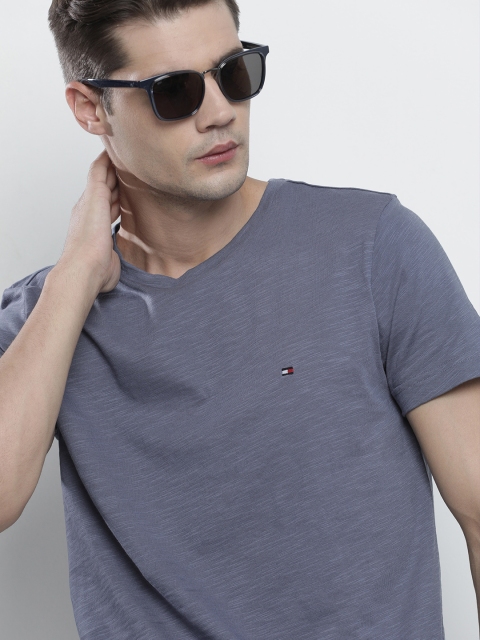 

Tommy Hilfiger Men Grey Solid Round Neck Organic Cotton T-shirt