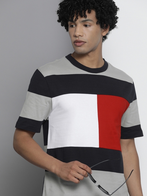 

Tommy Hilfiger Men Grey & Black Colourblocked T-shirt