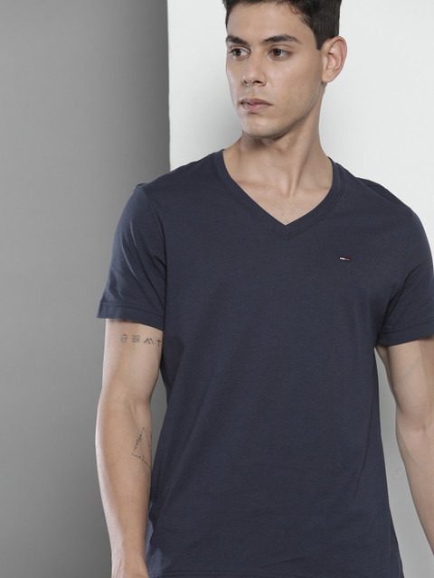 

Tommy Hilfiger Men Navy Blue V-Neck Pure Cotton T-shirt
