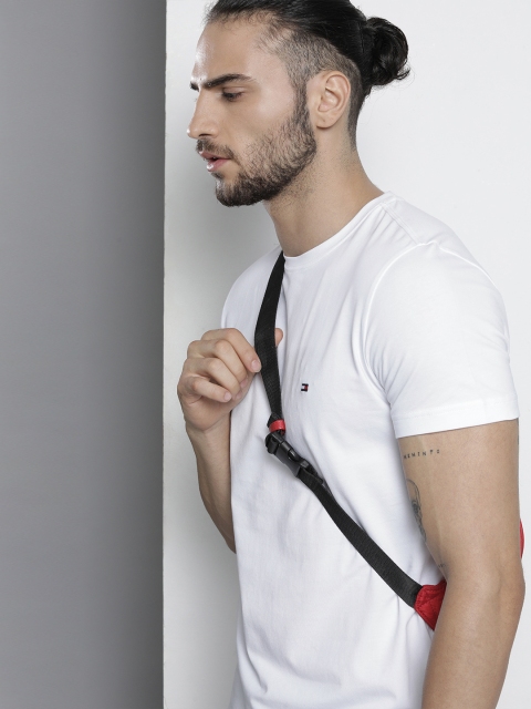 

Tommy Hilfiger Men White Solid Slim Fit Round Neck T-shirt