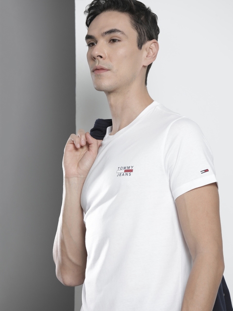 

Tommy Hilfiger Men White Black Printed Slim Fit Organic Cotton T-shirt