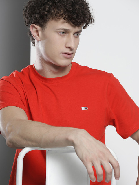 

Tommy Hilfiger Men Red T-shirt
