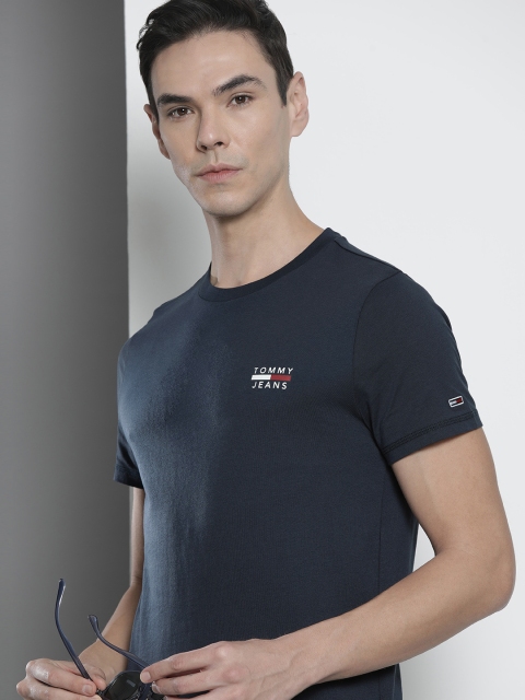 

Tommy Hilfiger Men Navy Blue Slim Fit Organic Cotton T-shirt