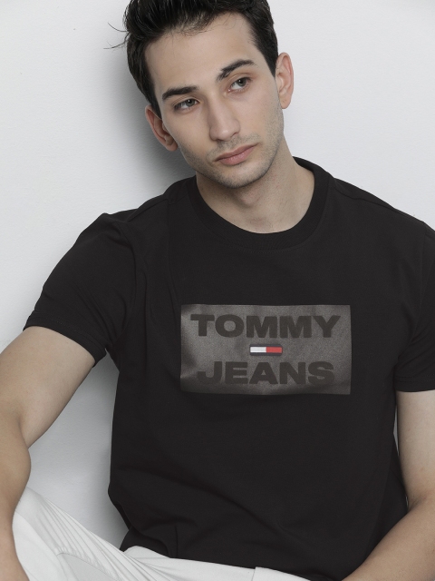 

Tommy Hilfiger Men Black Brand Logo Printed Slim Fit T-shirt