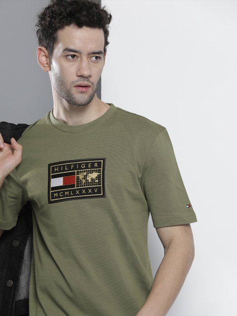 

Tommy Hilfiger Men Olive Green Organic Cotton Brand Logo Applique T-shirt