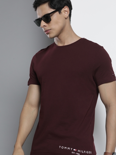 

Tommy Hilfiger Men Burgundy Organic Cotton T-shirt