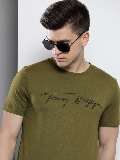 

Tommy Hilfiger Men Olive Green Brand Logo Applique Pure Cotton Casual T-shirt