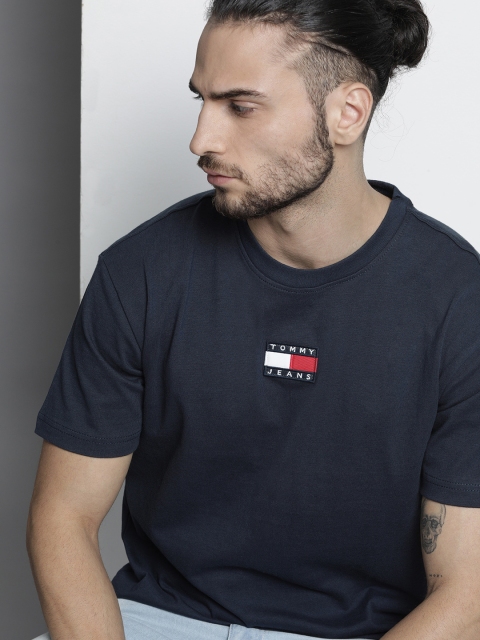 

Tommy Hilfiger Men Navy Blue White Printed Pure Cotton T-shirt