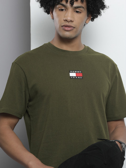 

Tommy Hilfiger Men Olive Green Solid Round Neck Pure Cotton T-shirt
