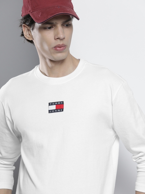 

Tommy Hilfiger Men White Pure Cotton T-shirt with Applique