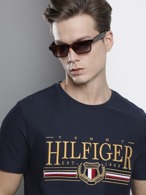 

Tommy Hilfiger Men Navy Blue Typography Embroidered Pure Cotton T-shirt