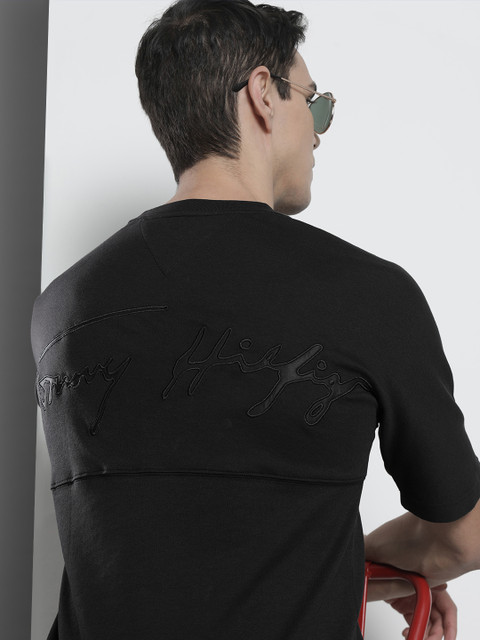 

Tommy Hilfiger Men Black Back Embroidered Drop-Shoulder Sleeves T-shirt